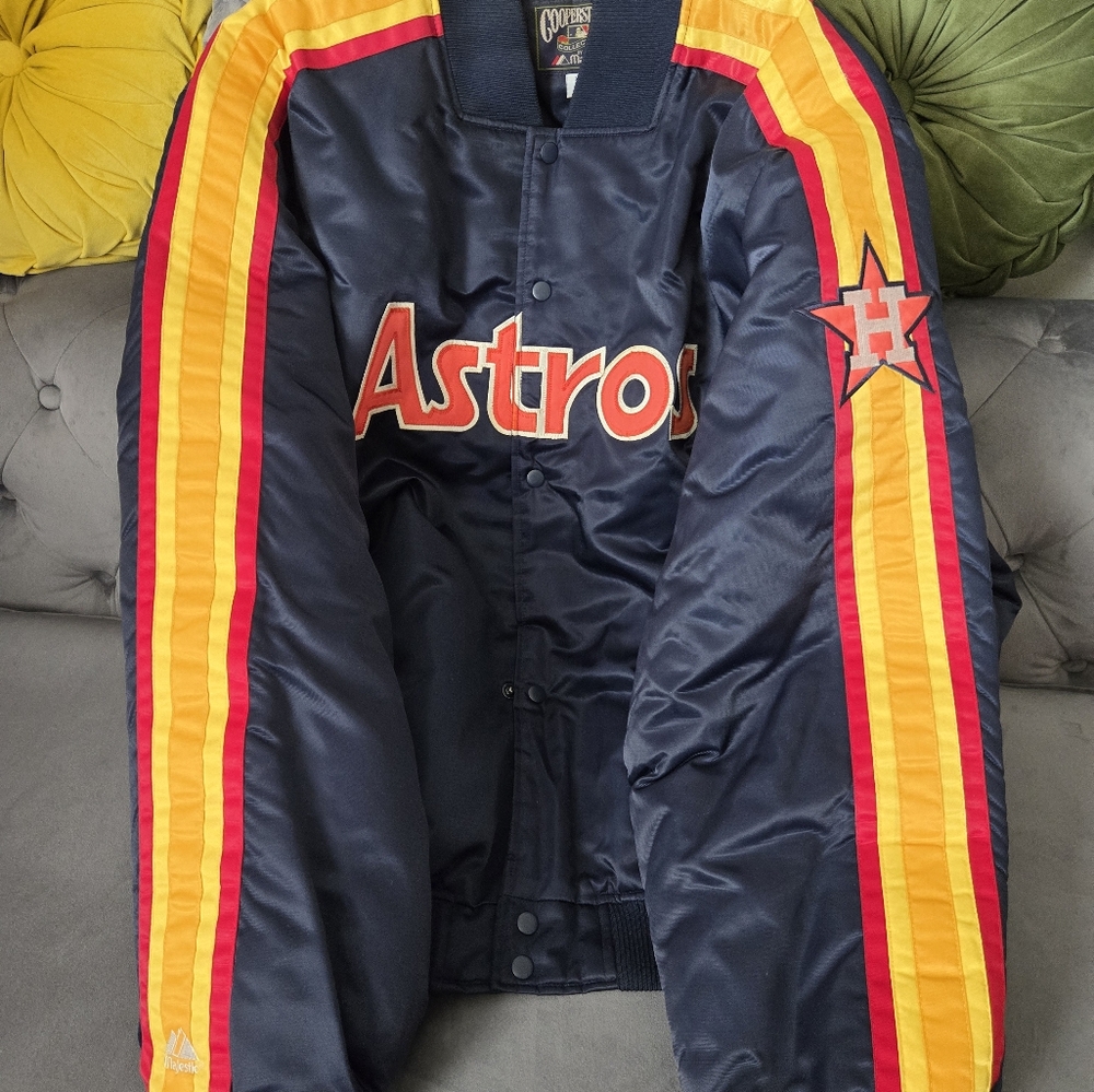 Astros Navy and Yellow Jacket - Picture 8 of 8